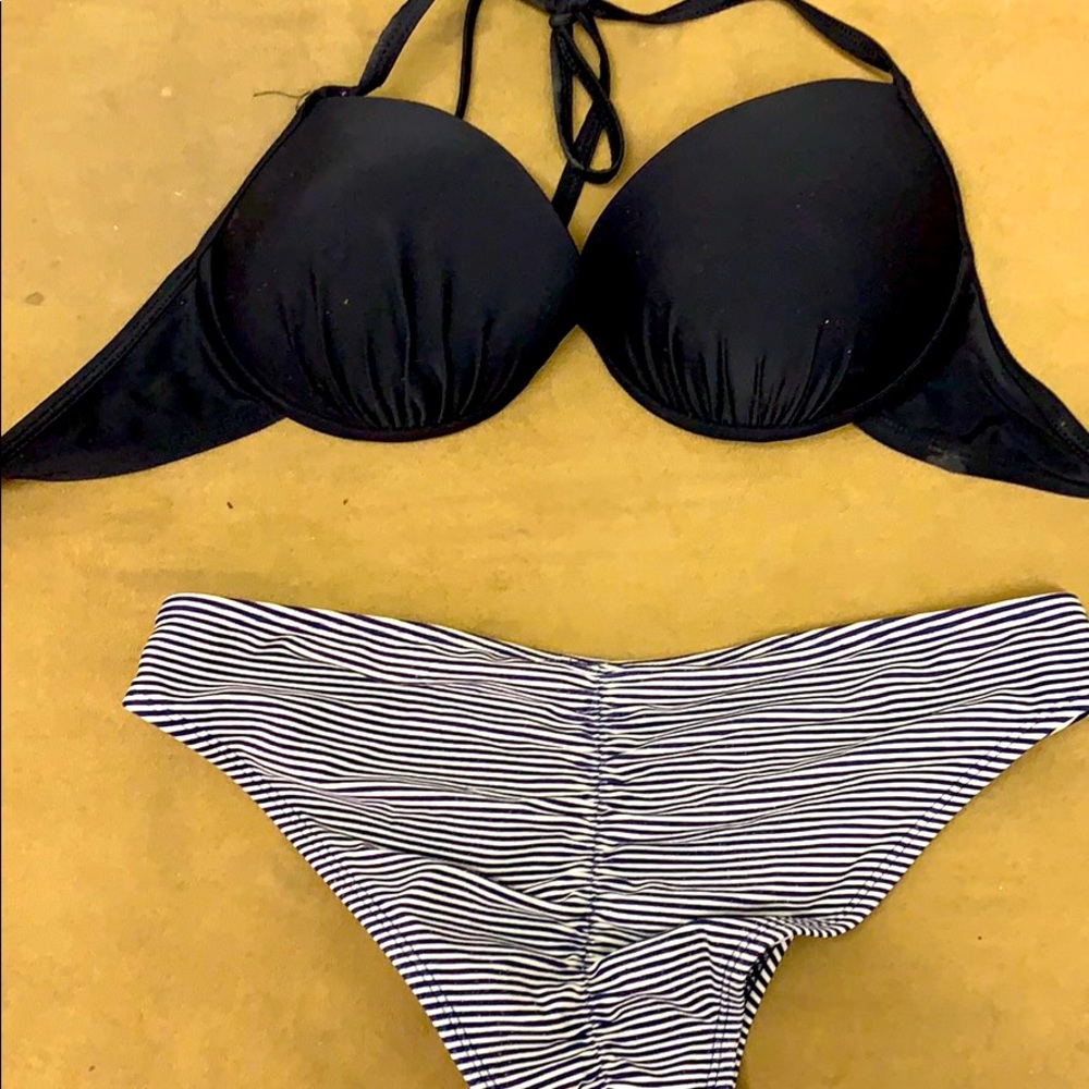 Scrubchie butt bottom size M padded top size Xl